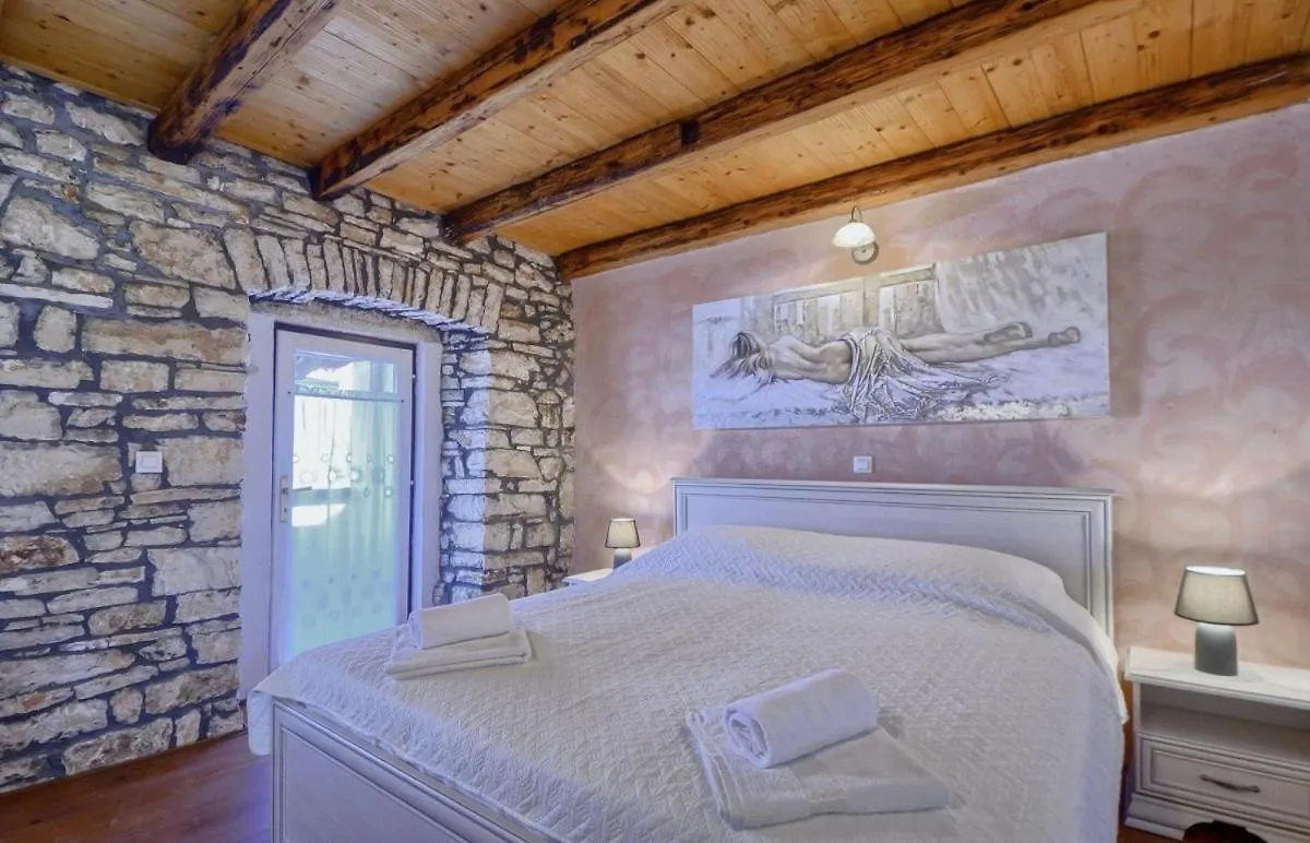 פולה Villa Rosana In Muntic - Haus Fuer 4-5 Personen